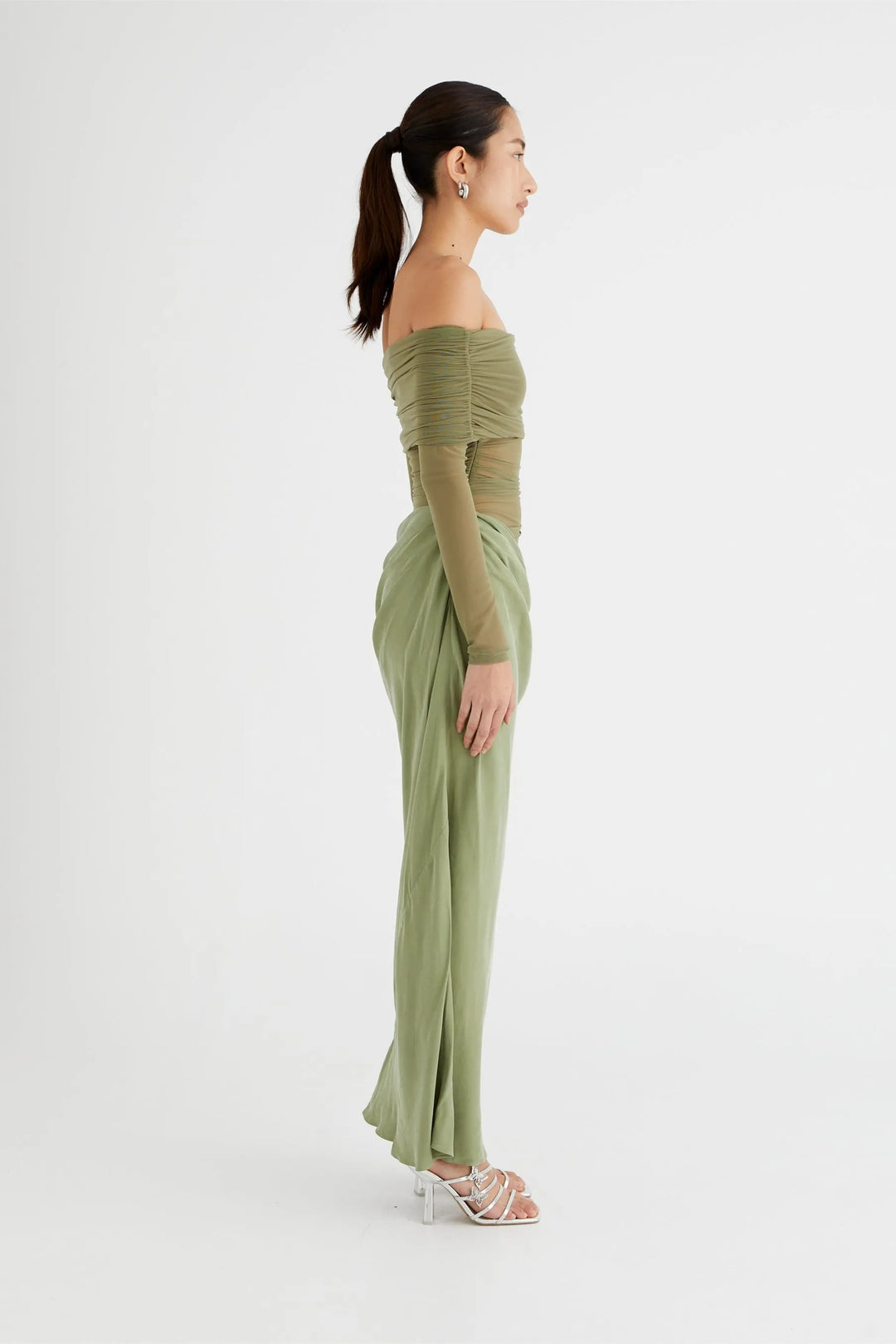 Verführerisches Ein-Schulter Mesh-Kleid