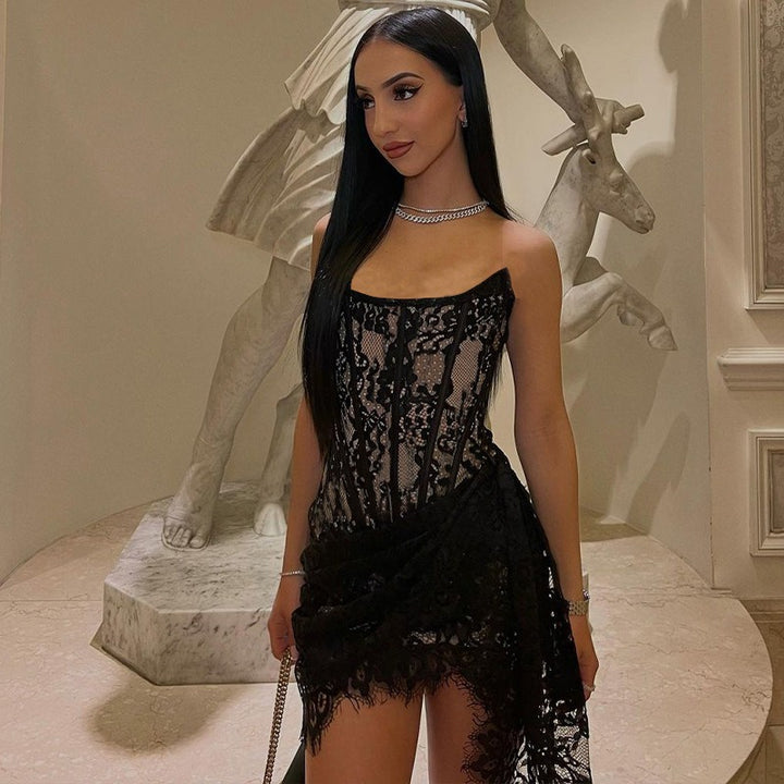 Verführerisches Spitzen-Corset-Minikleid