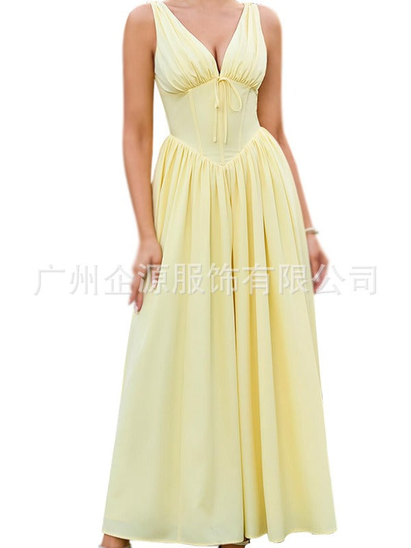 Dramatisches Corset-Maxikleid mit tiefem Dekolleté